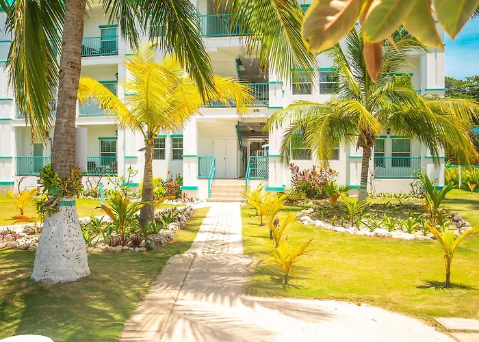 Western Grand Baymen Gardens * San Pedro (Ambergris Caye)